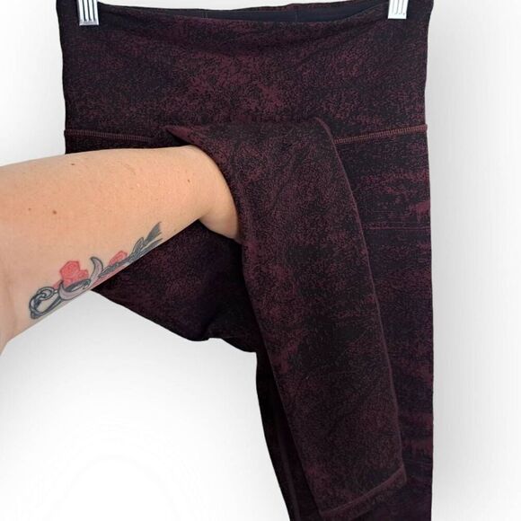 Athleta Elation Glades 7/8 Tight Leggings in Red Black size Small - Picture 6 of 10